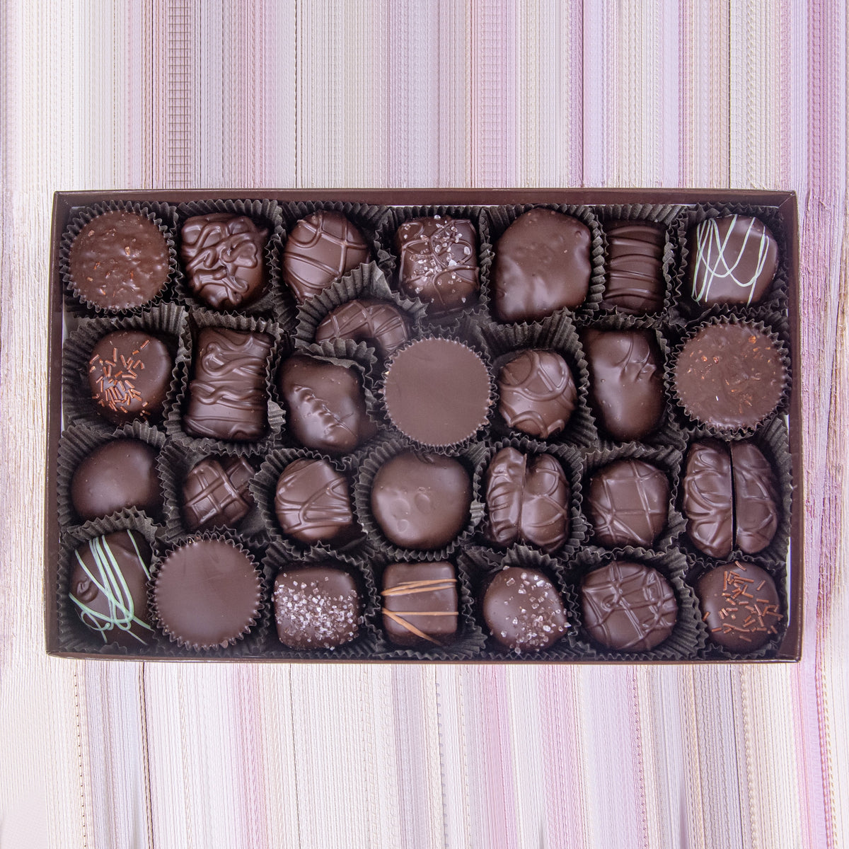 Dark 1lb Candies Q504