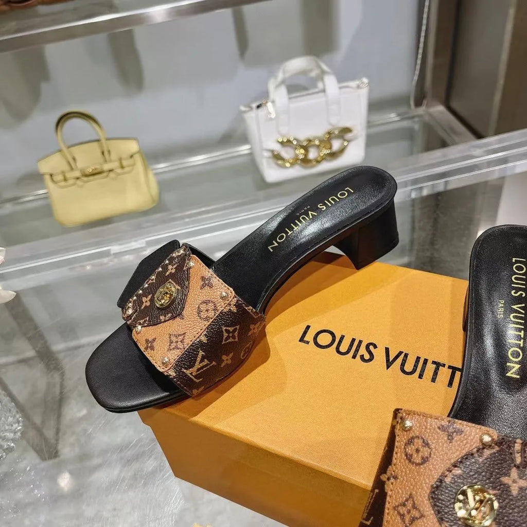 Women Slippers J72270