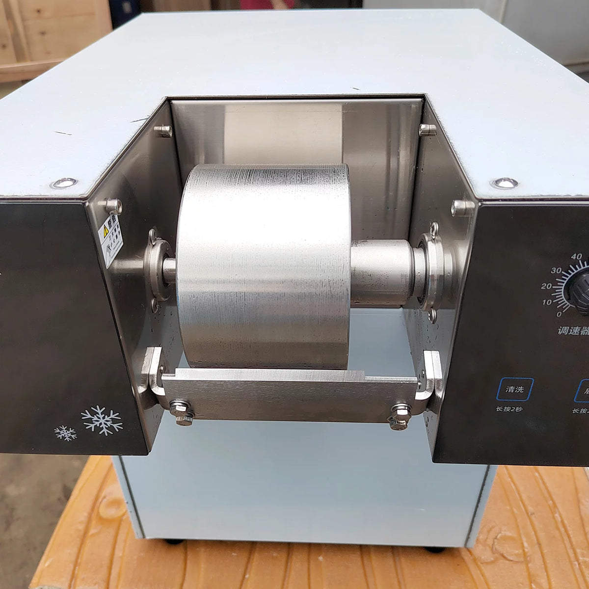 Commercial Snow Flake Ice Shaver 180kgs/Day Water Cooling K93149