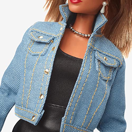Barbie Doll in ‘90s Fashion and Accessories with Microphone Accessory T12315