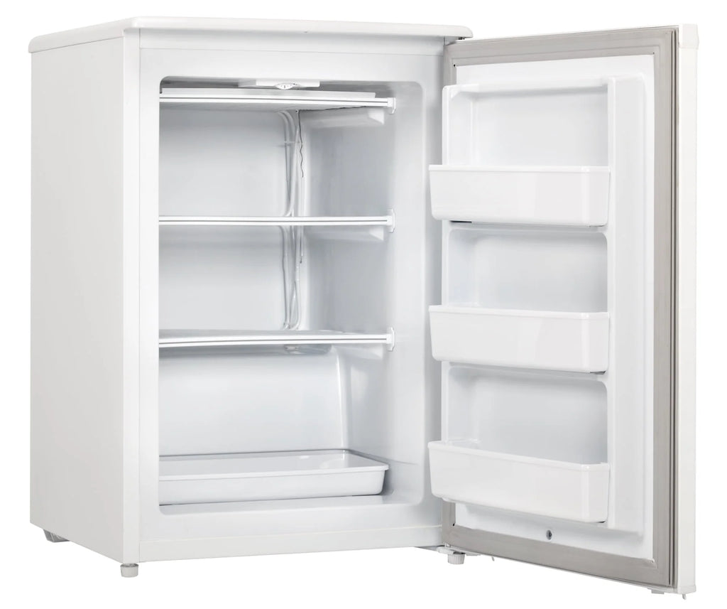 White 4.3 Cu. ft. Upright Freezer O496072