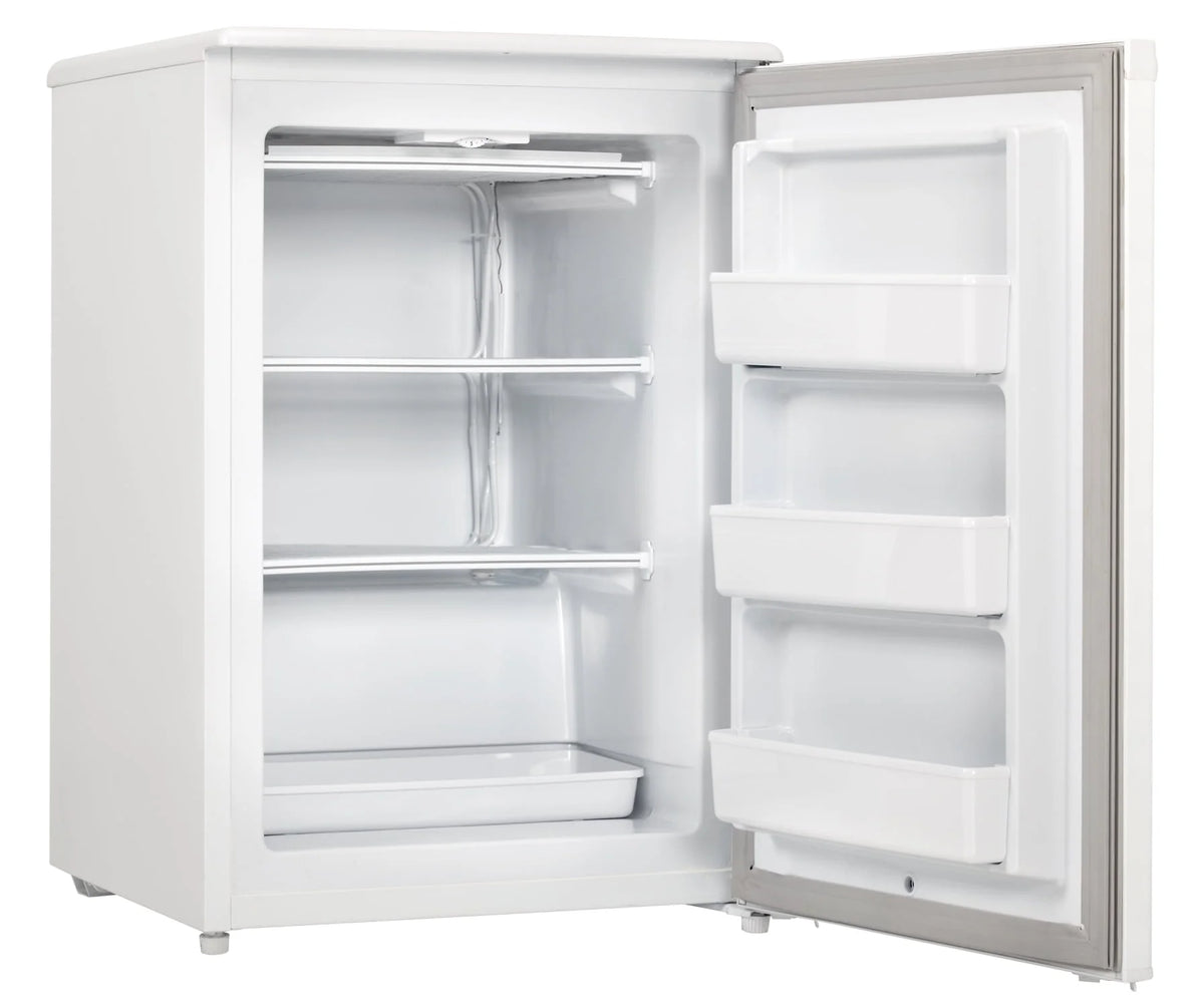 White 4.3 Cu. ft. Upright Freezer O496072