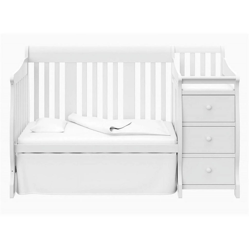 4-in-1 Convertible Crib and Changing Table Set in White O976