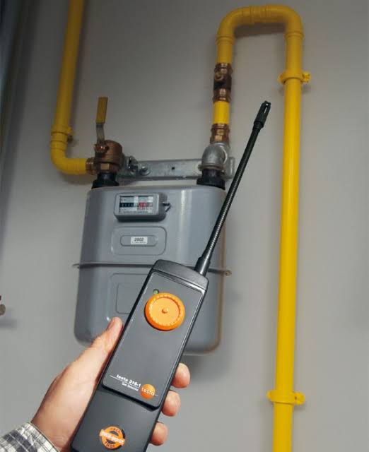 Gas Leak Detector I956